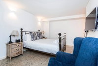 The Nest - Stylish Space in Northbridge Area And Roof Terrace