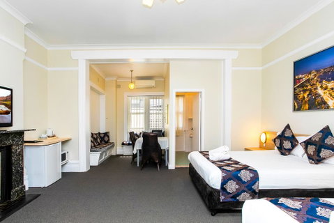 The North Shore Hotel - Sunshine Coast Tourism 3