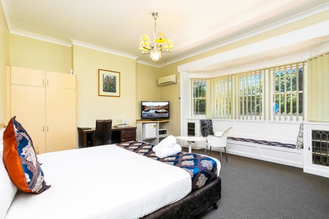 The North Shore Hotel - Sunshine Coast Tourism 2