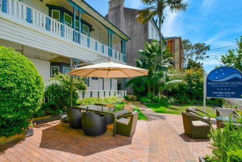 The North Shore Hotel - Sunshine Coast Tourism 1