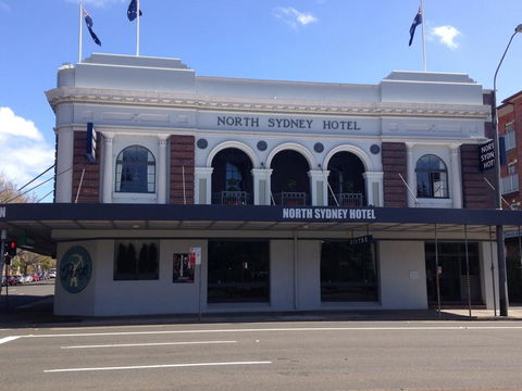 The North Sydney Hotel - Holiday Sunshine Coast 0