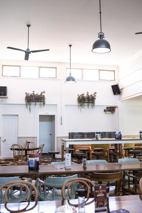 The Oaks Hotel - Holiday Sunshine Coast 3