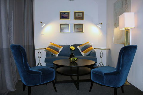 The Oriana, Orange - Holiday Sunshine Coast 3