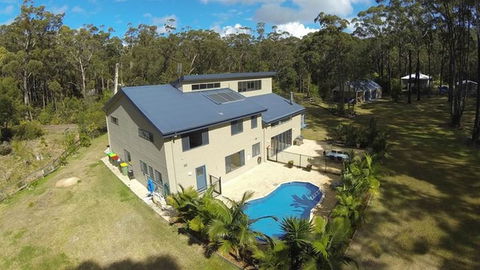 THE PALM FARM - PET FRIENDLY - WEEKLY ONLY - Sunshine Coast Tourism 0