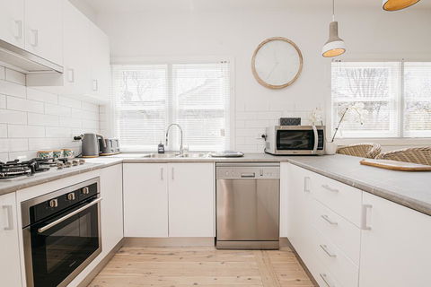 The Palms - Stylish, Modern And Cute As A Button - Holiday Sunshine Coast 3