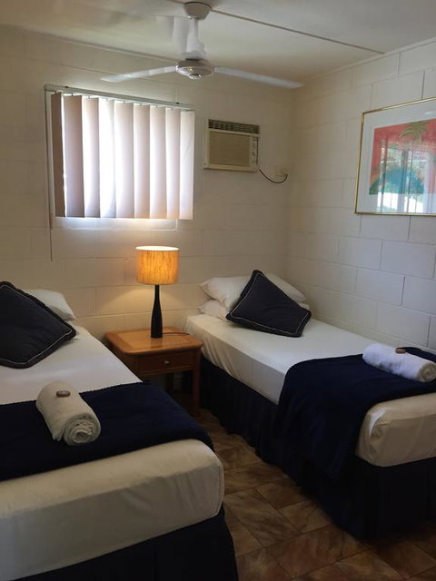 The Palms At Palm Cove - Sunshine Coast Tourism 3