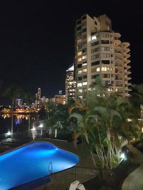 The Pinnacle Apartments - Sunshine Coast Tourism 1