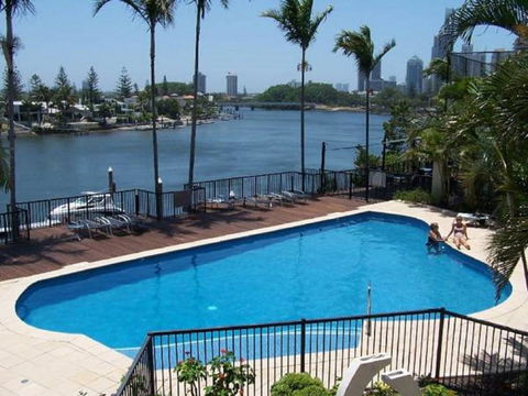 The Pinnacle Apartments - Sunshine Coast Tourism 0