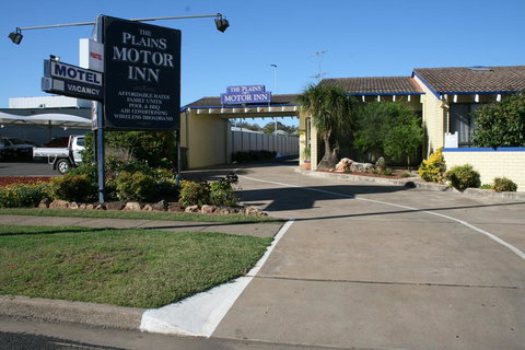 The Plains Motor Inn - Sunshine Coast Tourism 0