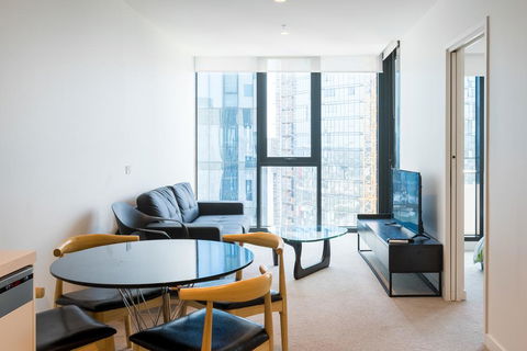 The Platinum Apartment In Melbourne - Holiday Sunshine Coast 3