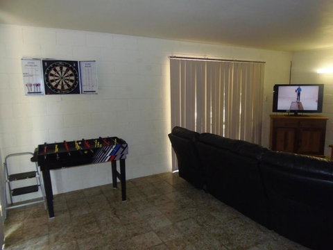 The Red Piranha - Rainbow Beach, Close To Everything, Air Con And Pet Friendly - Sunshine Coast Tourism 1