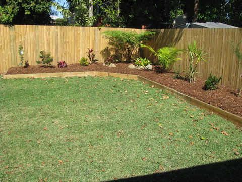 The Red Sparrow - Sunshine Coast Tourism 2