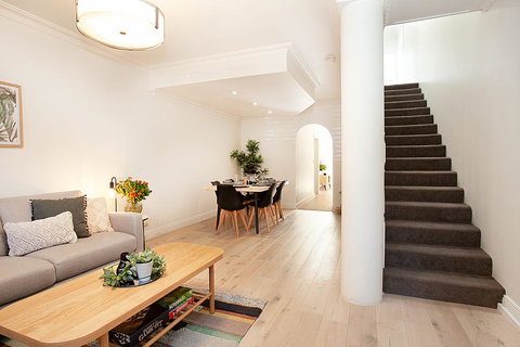 THE RENWICK - Hosted By: L'Abode Accommodation - Holiday Sunshine Coast 1