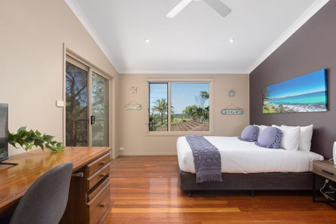 The Richmond Beach Villa - Sunshine Coast Tourism 1