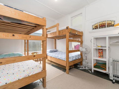 The Rosebud Beach Shack - Holiday Sunshine Coast 1
