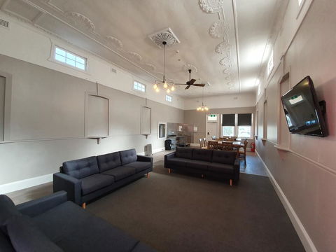 The Royal Hotel - Sunshine Coast Tourism 3