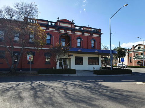 The Royal Hotel - Sunshine Coast Tourism 0