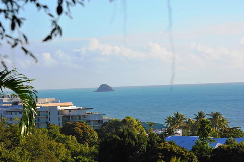 The Sanctuary At Trinity Beach - Sunshine Coast Tourism 0