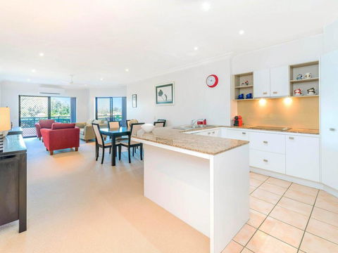 The Sands Unit 28 - Straight Across The Road From The Beach - Holiday Sunshine Coast 2