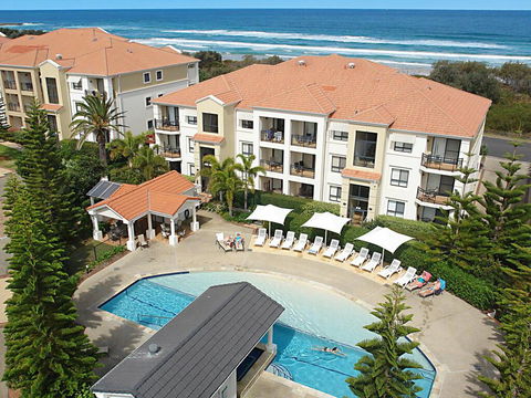 The Sands Unit 3 At 20 Pacific Parade Yamba Ocean View - Holiday Sunshine Coast 1