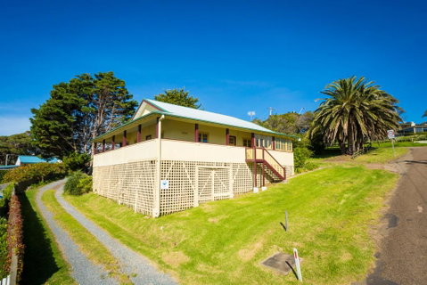 The Seamist Cottage - Sunshine Coast Tourism 1