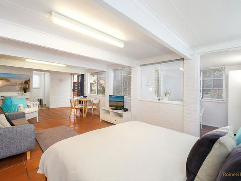 The Secret Garden - 7a Cadell St - Sunshine Coast Tourism 3