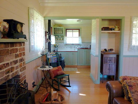 The Settlers Cottage - Kangaroo Valley - Holiday Sunshine Coast 2