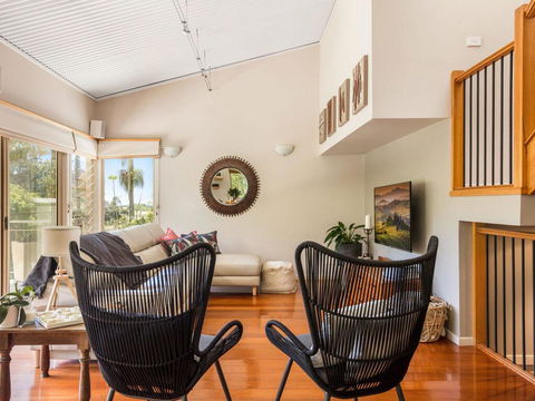 The Stanwell Beach Glass House - Beach & Pool - Holiday Sunshine Coast 1