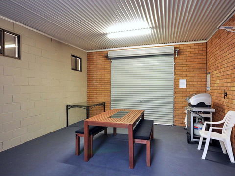 The Studio On The Lake @ Fishing Point, Lake Macquarie - Honestly Put The Line In And Catch Fish - Holiday Sunshine Coast 2