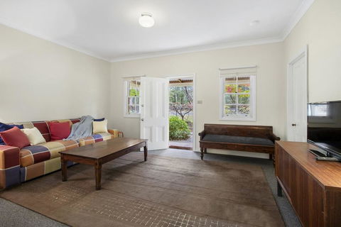 THE TEACHERS COTTAGE - Sunshine Coast Tourism 0