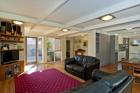 The Terrace Grove - Sunshine Coast Tourism 3