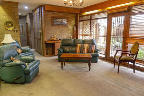 The Townhouse - Sunshine Coast Tourism 1