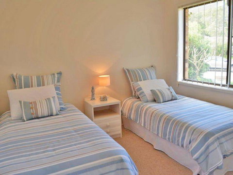 The Verandah', 9 Hanson Avenue - Fantastic Child Friendly Home - Sunshine Coast Tourism 3