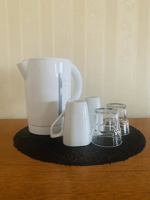 The Victoria Hotel - Sunshine Coast Tourism 3