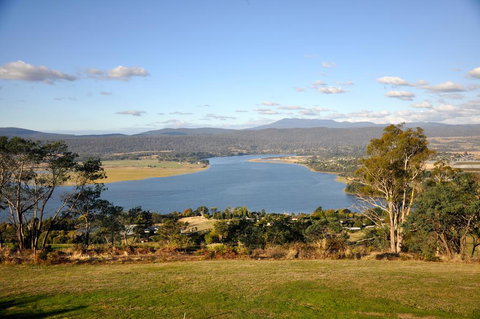 The Villa On Pine Tree - Sunshine Coast Tourism 1