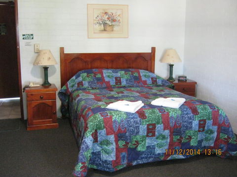 The Vineyard Motel - Sunshine Coast Tourism 2