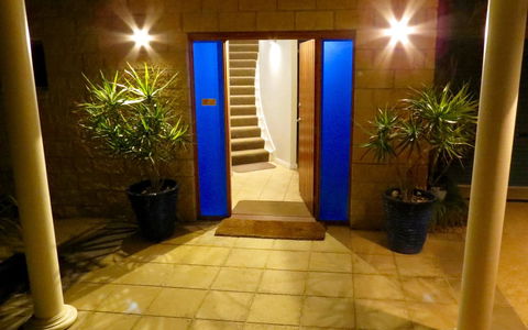 The Wave Oasis SC B&B - Holiday Sunshine Coast 0