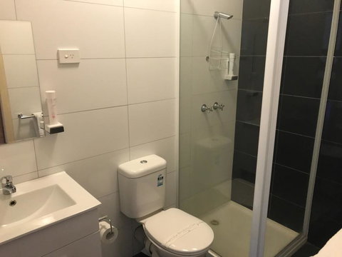 The Wharf Hotel - Sunshine Coast Tourism 0