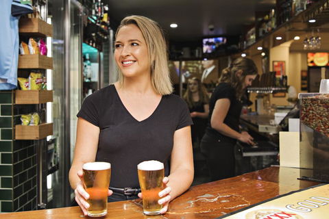 The Woolpack Hotel - Holiday Sunshine Coast 3