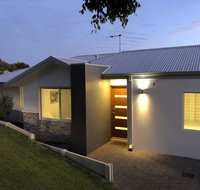 Three Bedroom Two Bathroom Family Home - Sunshine Coast Tourism