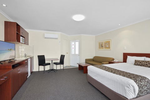 Thunderbird Motel Yass - Holiday Sunshine Coast 1