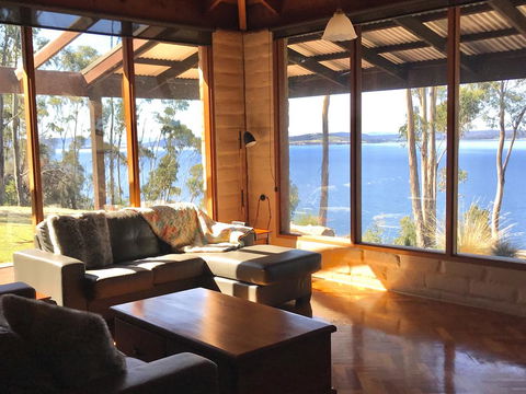 Tinderbox Cliff House - Sunshine Coast Tourism 2