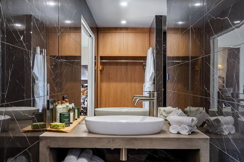 Tinderbox Retreat - Sunshine Coast Tourism 2