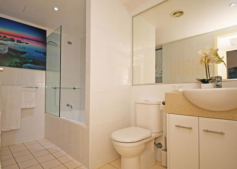 Tingeera Luxury Beachfront Apartments - Sunshine Coast Tourism 3