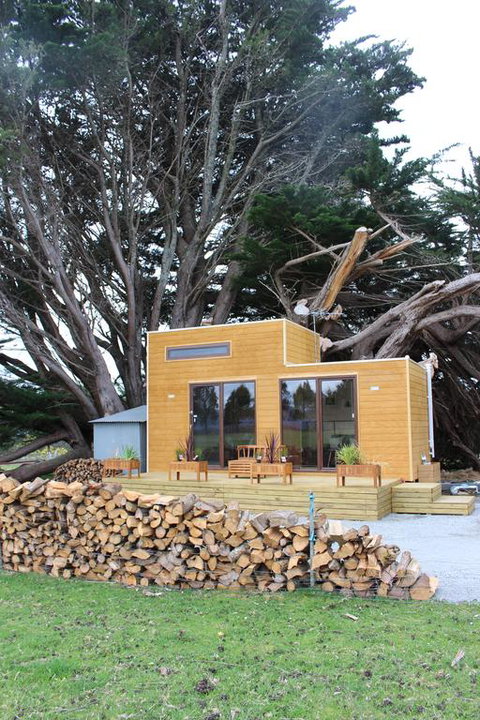 Tiny Cradle At The Good Place - Sunshine Coast Tourism 1