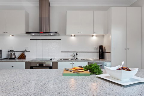 Tolpuddle Villa - Holiday Sunshine Coast 2