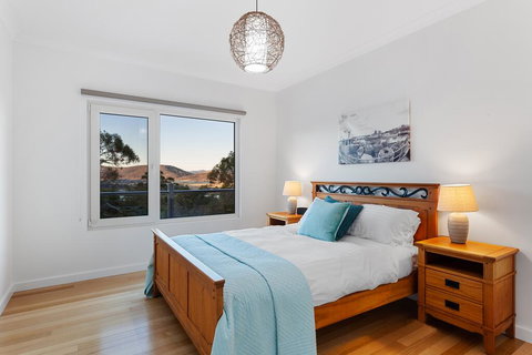 Tolpuddle Villa - Holiday Sunshine Coast 1