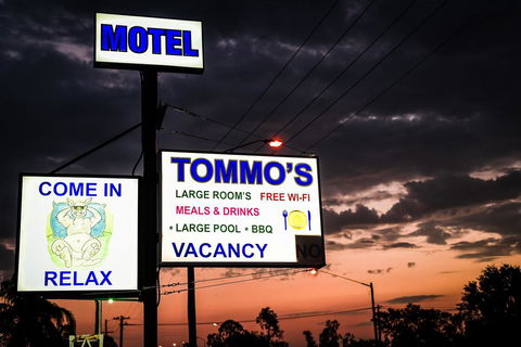 Tommo's Motor Lodge - Sunshine Coast Tourism 2