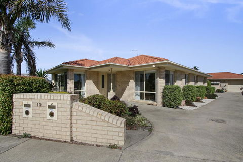 Tondo - Sunshine Coast Tourism 1