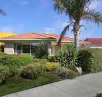 Tondo - Holiday Sunshine Coast